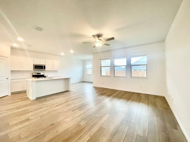Foto del edificio - 1217 Sassafras Dr