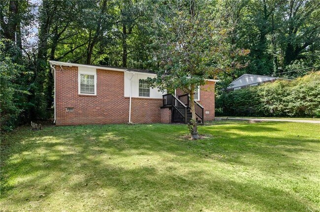 Foto del edificio - 305 Banberry Dr SE