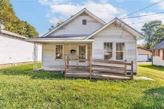 Building Photo - 403 McKenna St