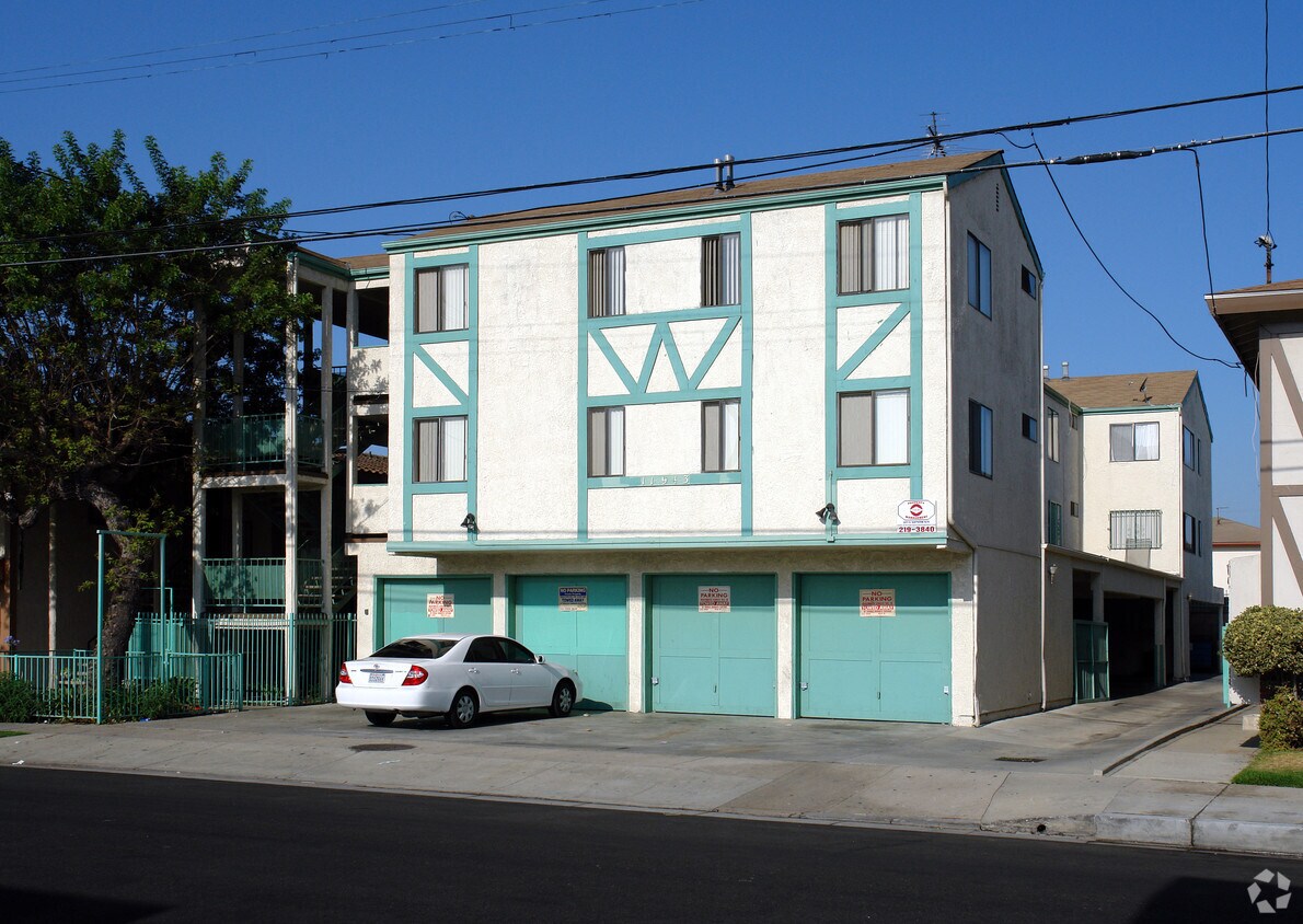 11943 Grevillea Ave, Hawthorne, CA 90250 Apartments in Hawthorne, CA