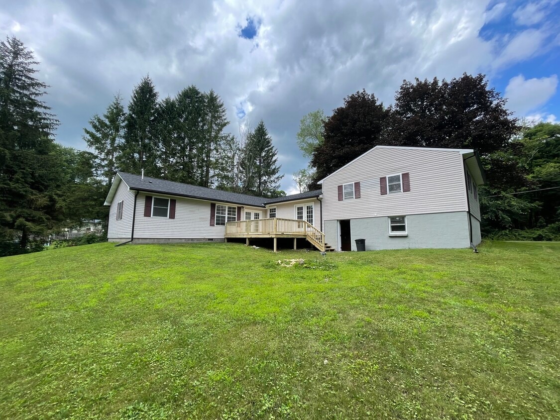 129 Knoll Wood Cir, Ava, NY 13303 House Rental in Ava, NY