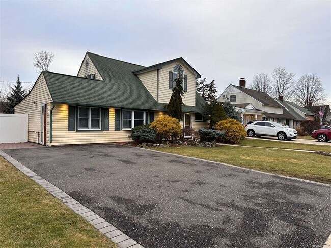Foto del edificio - 44 Arbor Ln