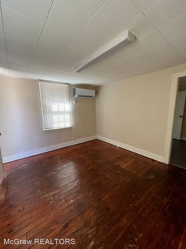 Building Photo - 1 br, 1 bath House - 620 1/2 W 24th