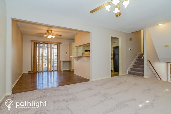 Building Photo - 2100 E Arrowhead Cir, Olathe, KS, 66062