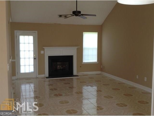 Building Photo - 153 Vinings Dr
