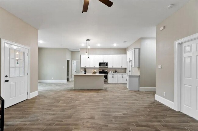 Foto del edificio - 17324 E Holly Hill Dr