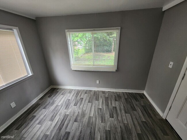 Building Photo - 3 br, 1 bath House - 13994 Rutherford St