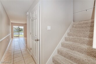 Building Photo - 9093 Gervais Cir