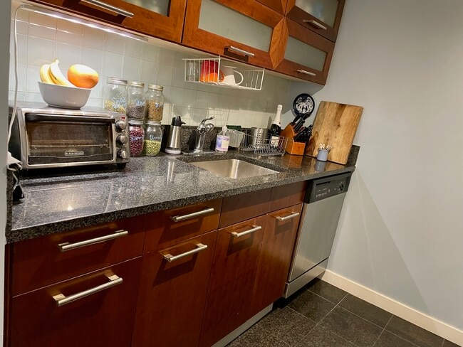 Kitchen - Left Side - 121 E 23rd St