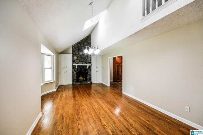 Foto del edificio - 2085 Edenwood Cir