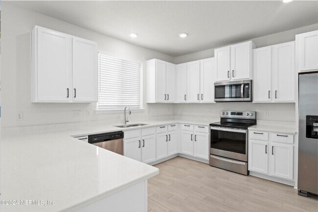 Building Photo - 3082 Lucille Ln