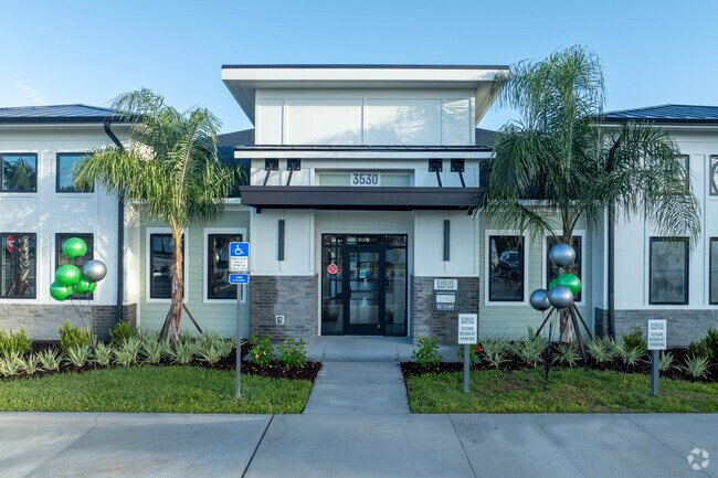 Foto del edificio - Evolve Grove Park