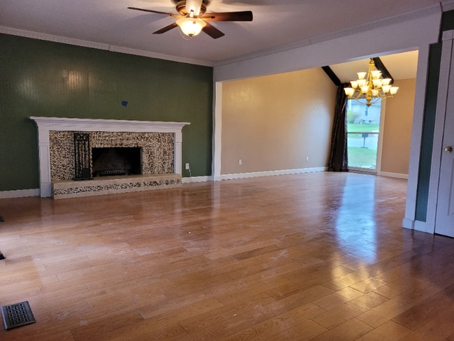 Building Photo - 3524 NE 72nd Terrace