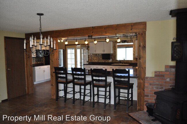 Building Photo - 4 br, 2 bath House - 3440 Doolittle Rd.