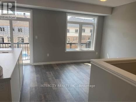 Photo du bâtiment - 46 Wheat Ln.