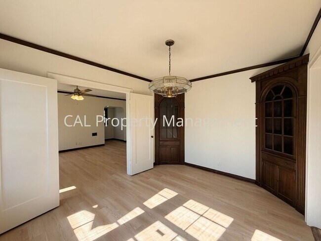 Foto del edificio - 3 bedroom 2 bathroom single level home!