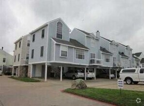 Building Photo - 306 Settlers Park Dr