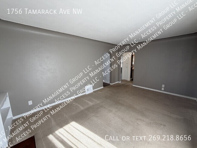 Foto del edificio - 1756 Tamarack Ave NW