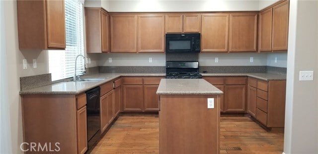 Building Photo - 7635 Bear Creek Dr