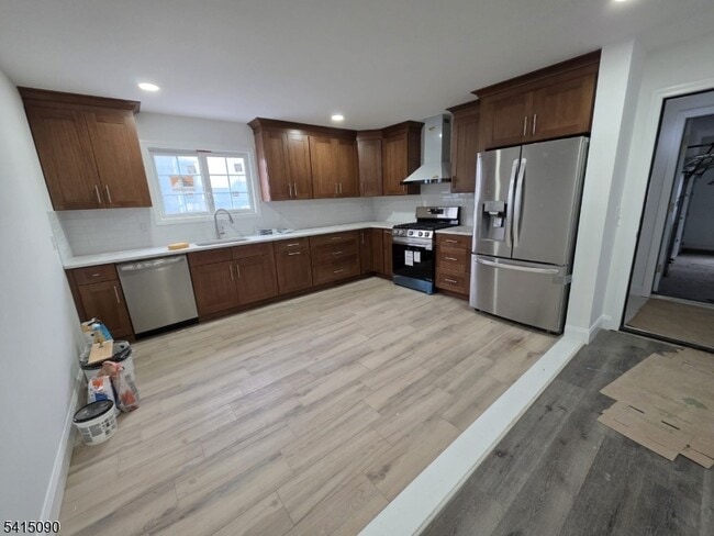 Foto del edificio - 260 Trenton Ave