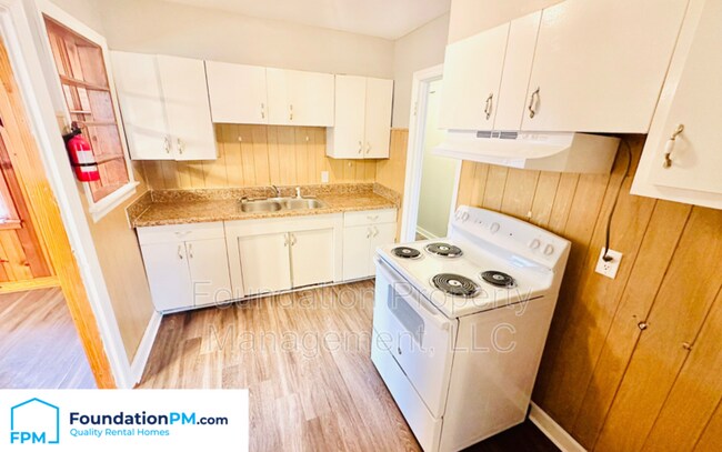 Foto del edificio - 4126 Meadow Dr