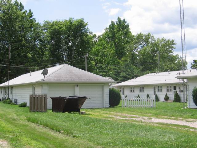 Building Photo - 1601 Pekin St