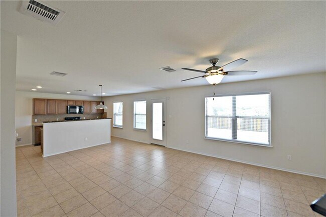 Foto del edificio - 205 Settlers Home Dr