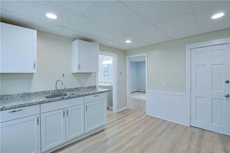 Building Photo - 156 Urban Ave