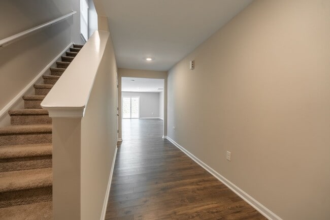 Building Photo - 103 Ashwood Wy