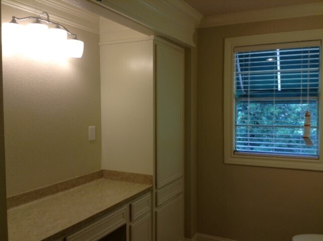 Building Photo - 1820 Briarcliff Dr