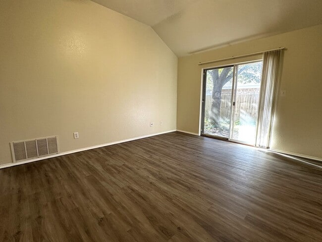 Photo - Beautiful 3 Bedroom 2 Bath Home