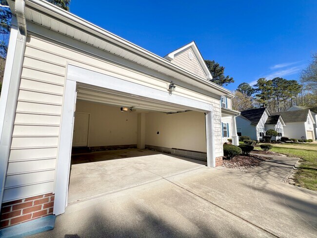 Foto del edificio - 109 Zebulon Ct