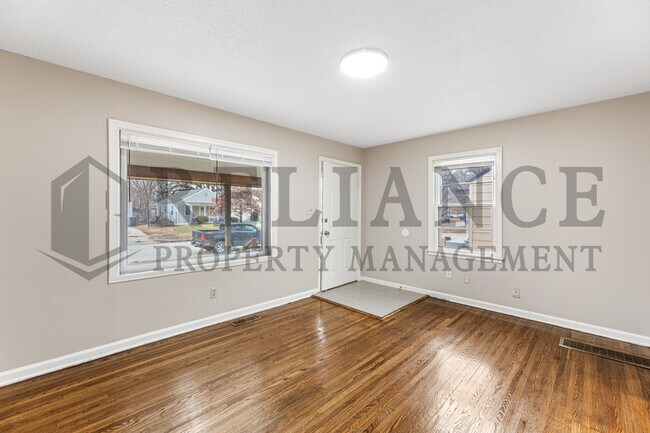 Foto del edificio - 1912 N Hood St