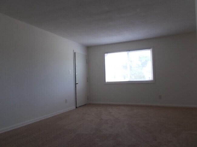 Foto del edificio - 2BR 1 BA