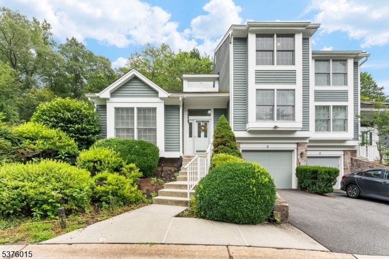 Foto principal - 4 Brightwood Ln