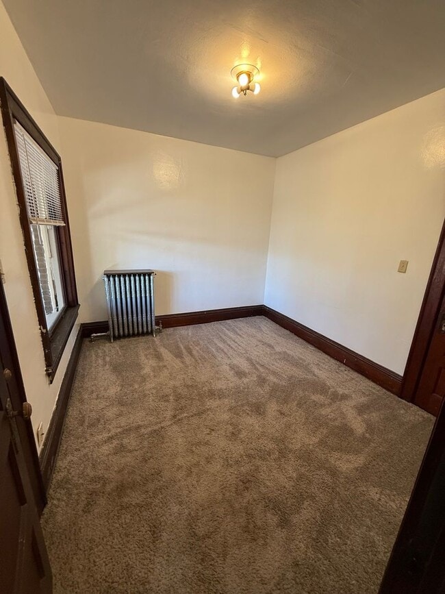 Building Photo - 2252 S 7th St