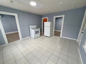 Building Photo - 22 Knowlton St