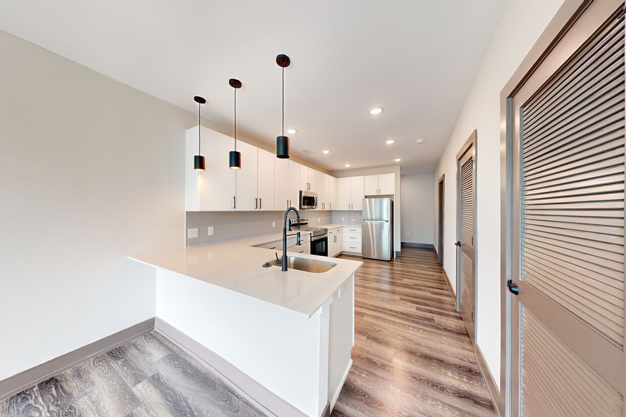 Photo - 555 Boulevard Apartments