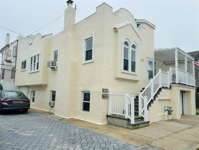 Building Photo - 105 Mitchell Ave