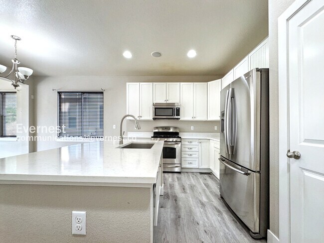 Foto del edificio - 10535 Rutledge St