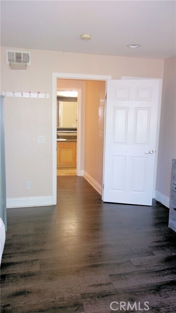 Building Photo - 2400 Del Mar Way
