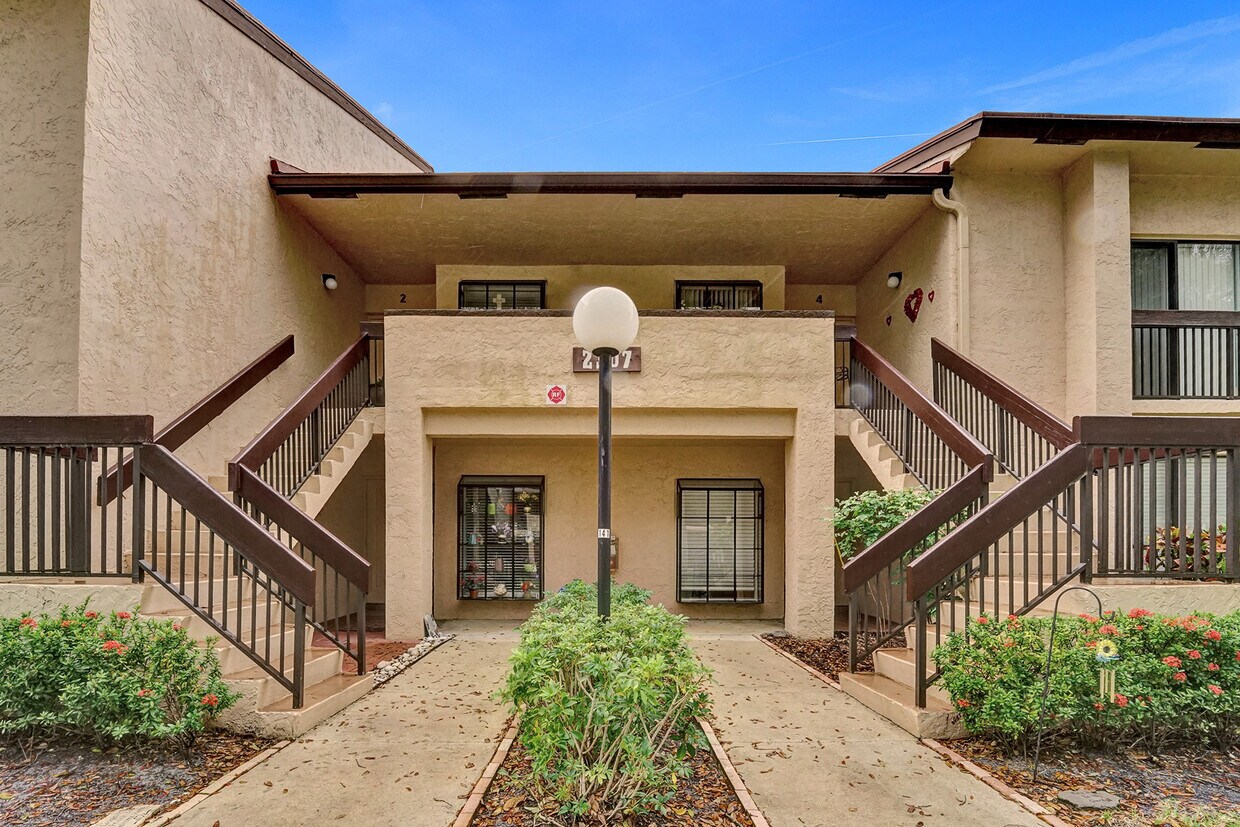 2307 SW 15th St, Deerfield Beach, FL 33442 Townhome Rentals in Deerfield Beach FL