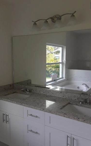 Foto del edificio - 579 SW Paar Dr