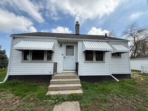 Building Photo - 3474 Maher St