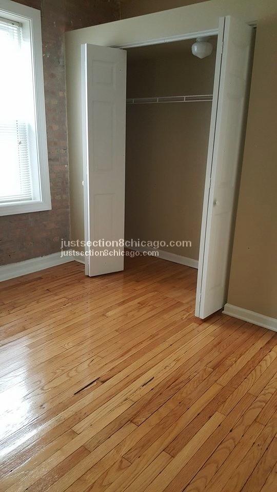 Foto del edificio - 7752 S Essex Ave