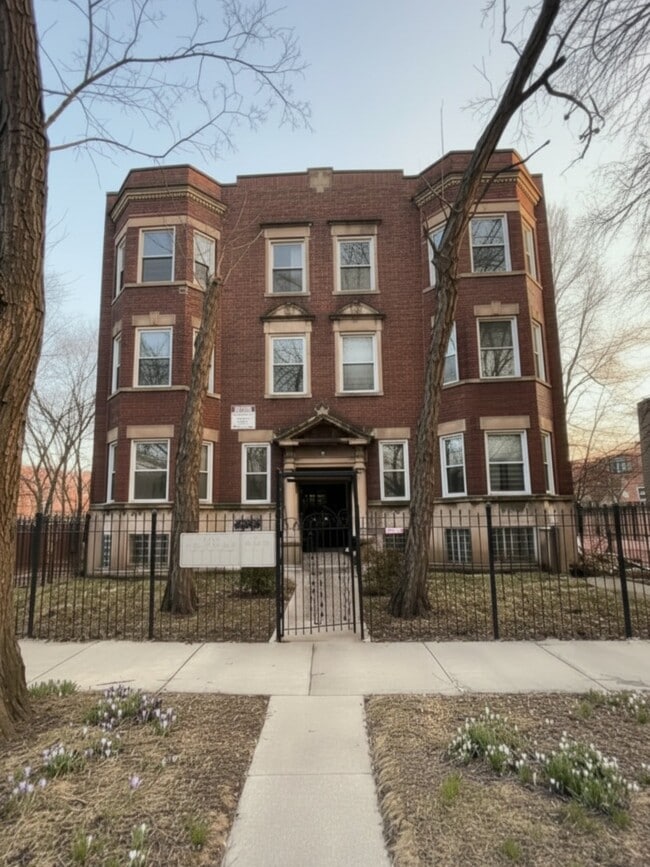 Building Photo - 5909 S Calumet Ave