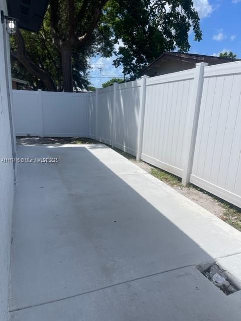 Building Photo - 217 NW 7th Ave