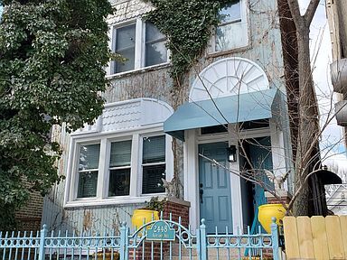 Building Photo - 2448 N Ashland Ave