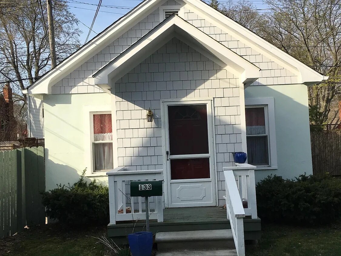 Frente de la casa - 133 Muir Rd