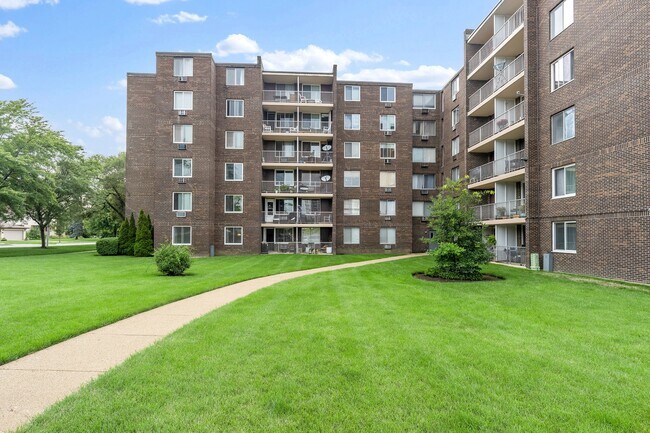 Foto del edificio - 225 S Rohlwing Rd